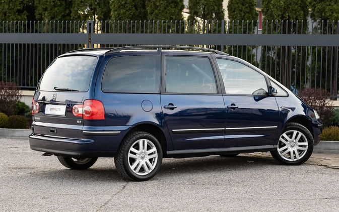 Volkswagen Sharan cena 26900 przebieg: 191000, rok produkcji 2008 z Radom małe 529